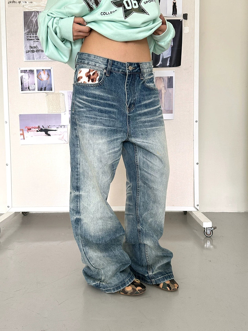 BADMUSE Star Embroidery Gradient Wide-Leg Jeans