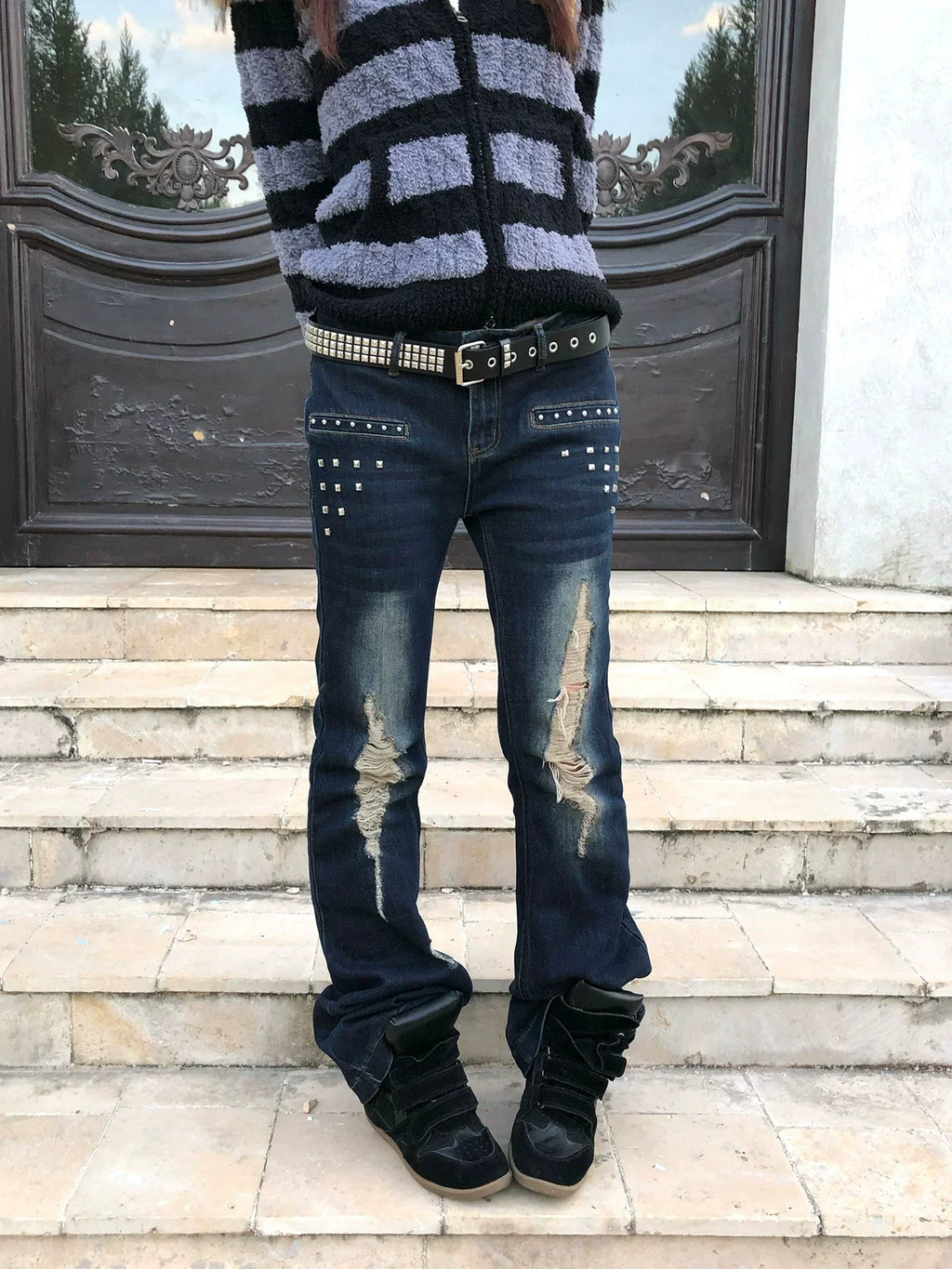BADMUSE Rivet Distressed Straight Jeans