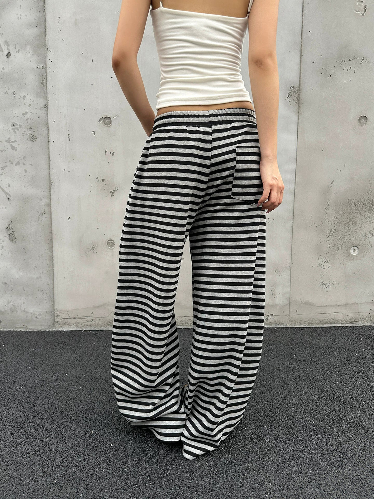 BADMUSE Unisex  Drawstring Oversized Sweatpants